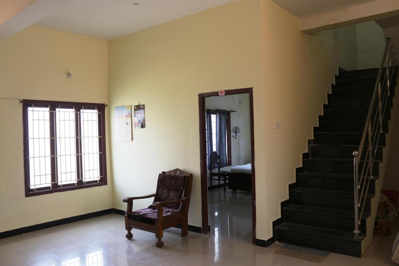 Shree Sairenu Near Maruthamalai And Bharathiyar Univ And On The Way To Near Isha Adiyogi Hotel Marudhamalai Exterior foto